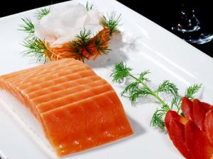 三文魚多少錢一斤?三文魚怎么挑選