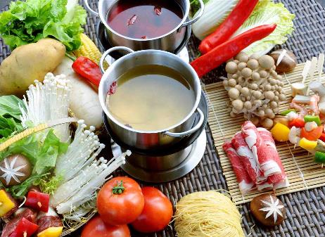 吃火鍋最好先涮什么?吃火鍋先涮肉好還是先涮菜好