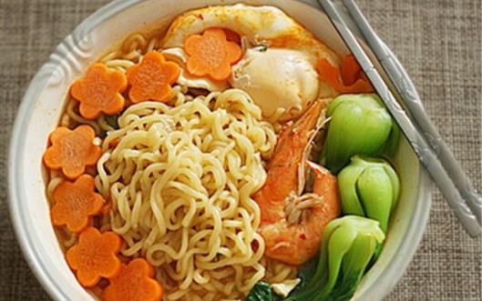吃一個(gè)月泡面會(huì)瘦嗎 泡面適合減肥的人吃嗎