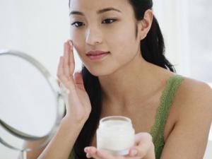 夏季油性皮膚如何去油?油性皮膚用什么護膚品