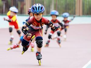 輪滑的好處有哪些?輪滑的注意事項(xiàng)