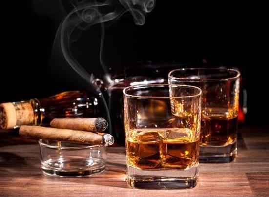 喝酒第二天身體麻很嚴重嗎?喝酒按哪個部位能解酒?