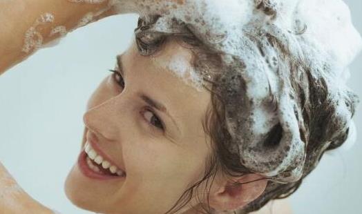 在早上洗澡還是在晚上洗澡比較好 洗澡有哪些禁忌