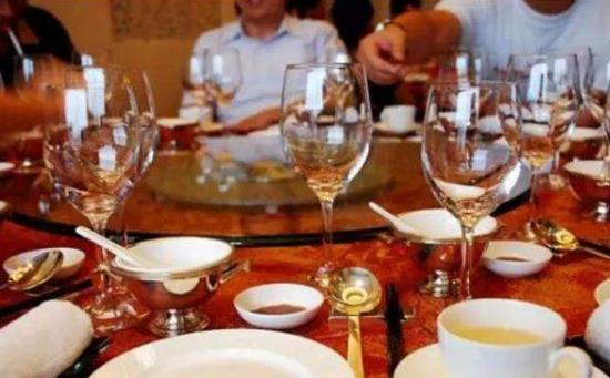 和領導吃飯注意什么?陪領導吃飯注意事項