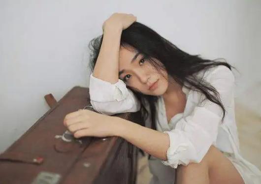 和男朋友剛在一起尷尬怎么辦?談了個男朋友不知道聊啥怎么辦