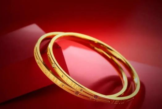 結(jié)婚前三金先放誰家好?結(jié)婚當天三金放哪里