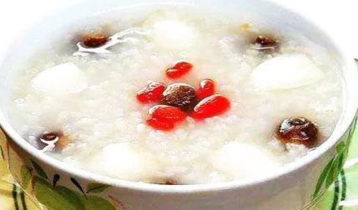 哺乳期間的飲食有哪些要注意的 哺乳期飲食食譜大全