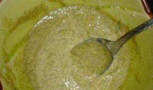 夏季是痤瘡粉刺的高發季節 用溫水洗臉可以預防粉刺