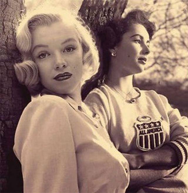 �_��ȫ�������������Ƭ ����ɯ�ס�̩�պͬ���ɏ����¶��Ӱ���_PS