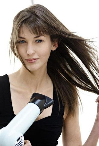 頭發護理:正確使用電吹風,吹出好發質