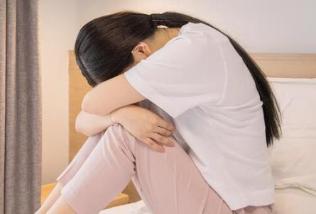 產后同房什么姿勢會比較緊?產后半年同房沒有水是怎么回事