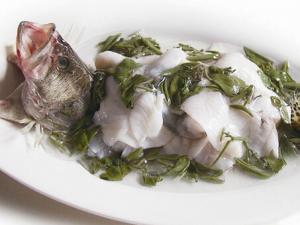 莼菜鱸魚的做法-莼菜鱸魚怎么做？