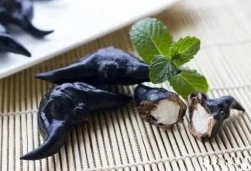 菱角怎么剝開吃?煮菱角的時(shí)候要放鹽嗎