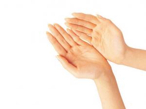 手腳出汗是什么原因?手腳出汗怎么治療