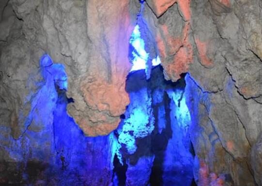 中國十大著名溶洞奇觀,安順龍宮是全國最長水溶洞、雞冠洞是自然大空調