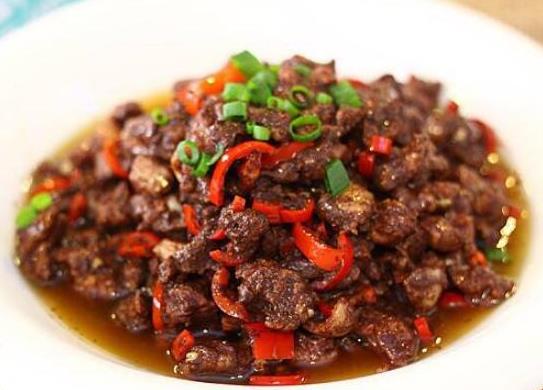 湘菜中的十大硬菜排名,剁椒魚頭鮮辣可口、臘味合蒸做法簡單