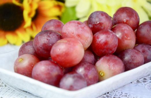 提子的營養價值 提子的功效與作用 提子皮的功效與作用