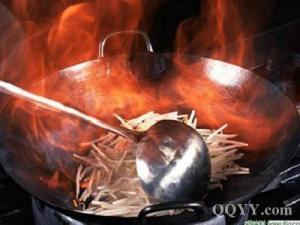 炒菜用油常見(jiàn)的幾大誤區(qū):最易致癌的錯(cuò)誤用油習(xí)慣