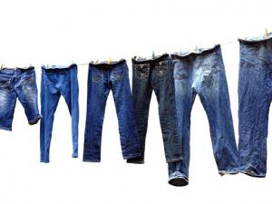 牛仔褲怎么洗不掉色?如何防止衣服掉色