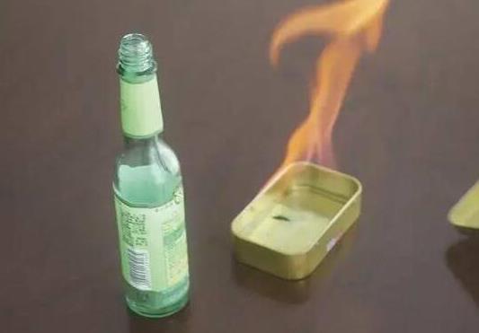 花露水過期了有毒嗎?花露水噴在電風(fēng)扇上有什么作用?