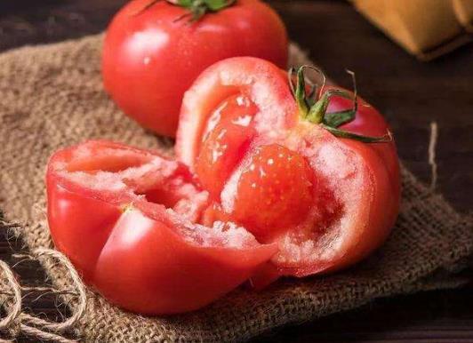 西紅柿空心怎么辦?西紅柿很硬還紅是怎么回事