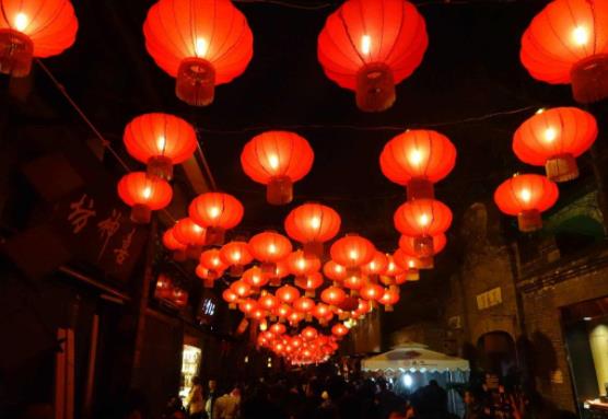 四川春節(jié)習俗:關(guān)于四川過春節(jié)的節(jié)日習俗