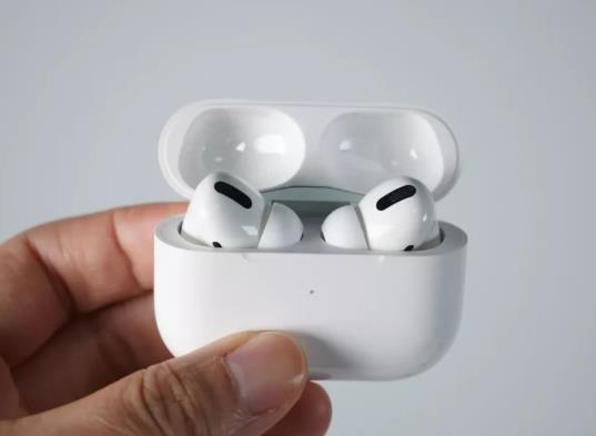 為什么airpods2開蓋沒彈窗?airpods盒子關上耳機還連著的是怎么回事