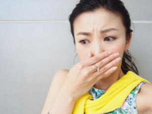 吃洋蔥會引發體臭-引發你體臭和口臭的食物