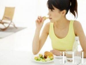 胃疼怎么辦？四種傷胃的飲食禁忌壞習慣