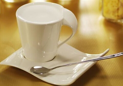 女性經(jīng)期不適應(yīng)該吃什么?