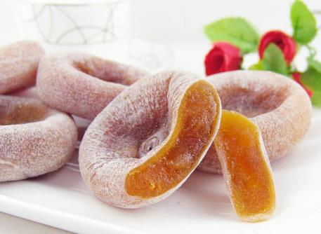 柿餅不能和什么一起吃？什么人不能吃柿子餅