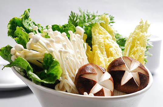 蔬菜蟲眼多就說明沒有農(nóng)藥嗎？挑選蔬菜的注意事項