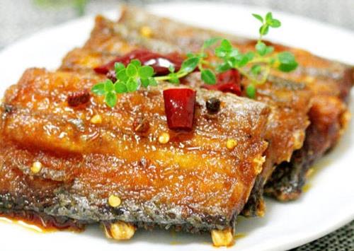 帶魚怎么做好吃？怎么做帶魚不容易碎