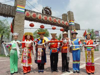 土族有什么風(fēng)俗習(xí)慣?中國(guó)少數(shù)民族土族的來歷習(xí)俗