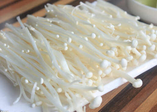 產婦可以吃金針菇嗎？適合產婦吃金針菇的做法