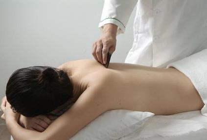 刮痧拔罐的好處是什么？刮痧拔罐后注意事項及誤區