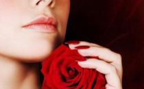 俯臥會導致皮膚松弛？松弛皮膚的真相