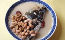 孕媽媽要補充蛋白質？花生魚頭湯怎么做？