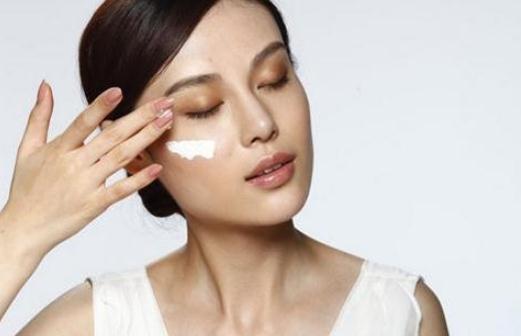 納米珍珠粉蛋清去痘面膜的做法