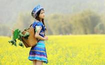 怎么燙發才不死板？適當修剪長度