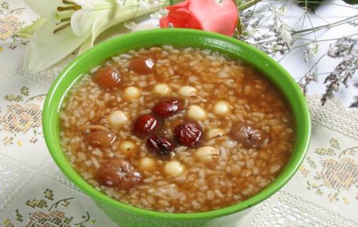 吃什么能夠養(yǎng)胃？烤饅頭養(yǎng)胃？