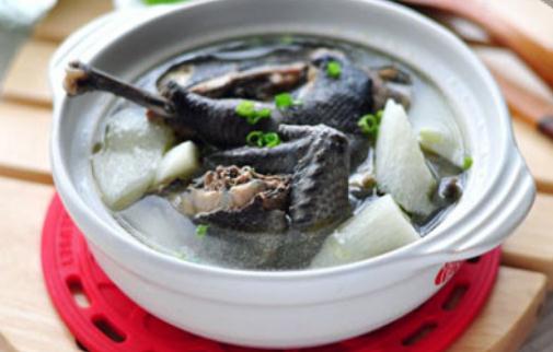 烏骨雞是婦科圣藥？烏骨雞的營養(yǎng)價值