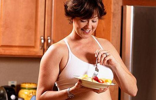 如何補(bǔ)鈣？孕婦應(yīng)把純牛奶酸奶交替喝