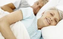 老人輕度失眠的調理治療方法