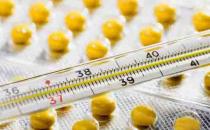 老人發燒吃退燒藥？物理降溫是首選