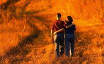 夫妻之間怎么調(diào)情？遞上貼心毛巾