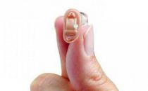 老人助聽器的保養小常識