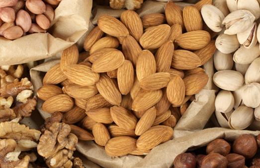 常吃堅(jiān)果可有效降低膽固醇