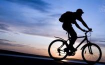 緩解老年人腰痛，快走慢跑