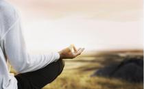 老人常練習盤腿可預防疾病